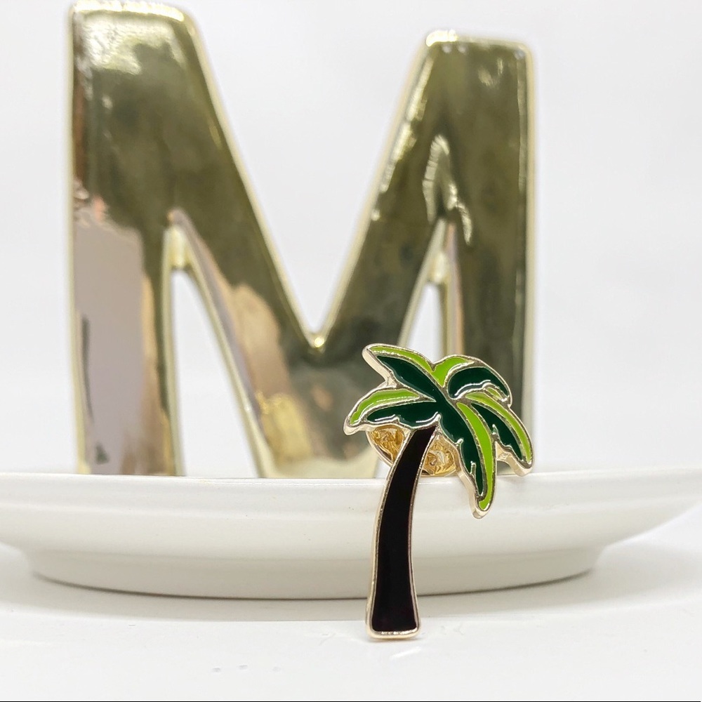 Palm Lapel Pin